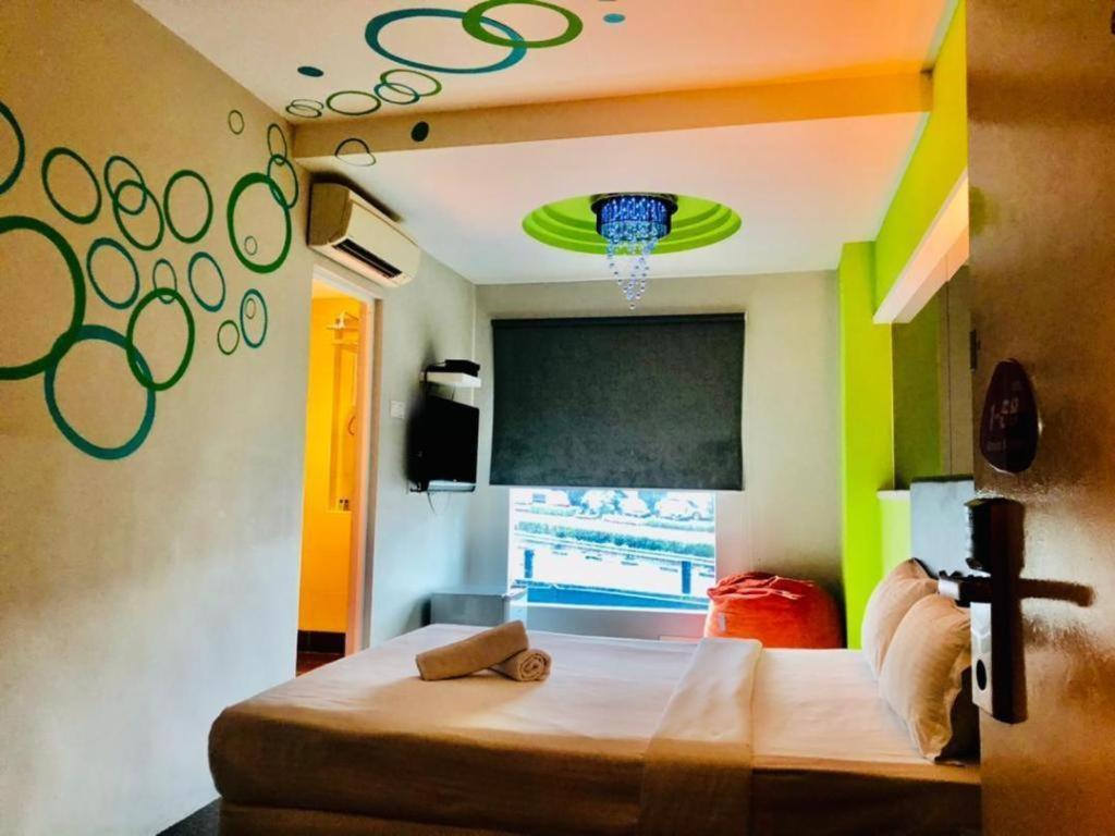Hotel Zamburger Bliss Johor Bahru Extérieur photo